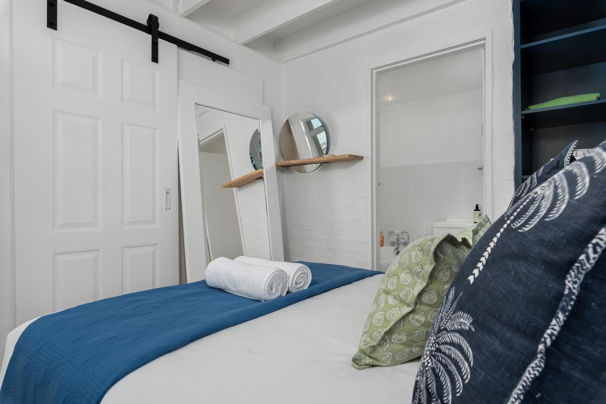 Apartment Harbour Terrace 18 *